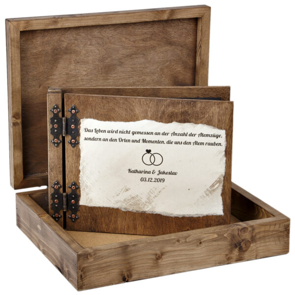 Hochzeitsbuch und Kiste aus Holz